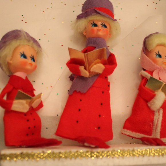 Vintage Christmas Trio of carolers on styrofoam Made in Japan - Picture 4 of 5